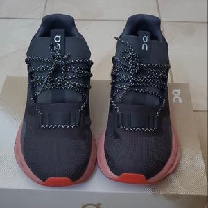 CLOUDNOVA RARE STYLE/COLOR SIZE 6.5/37.5 EUC ECLIPSE/ROSE ORIGINAL BOX